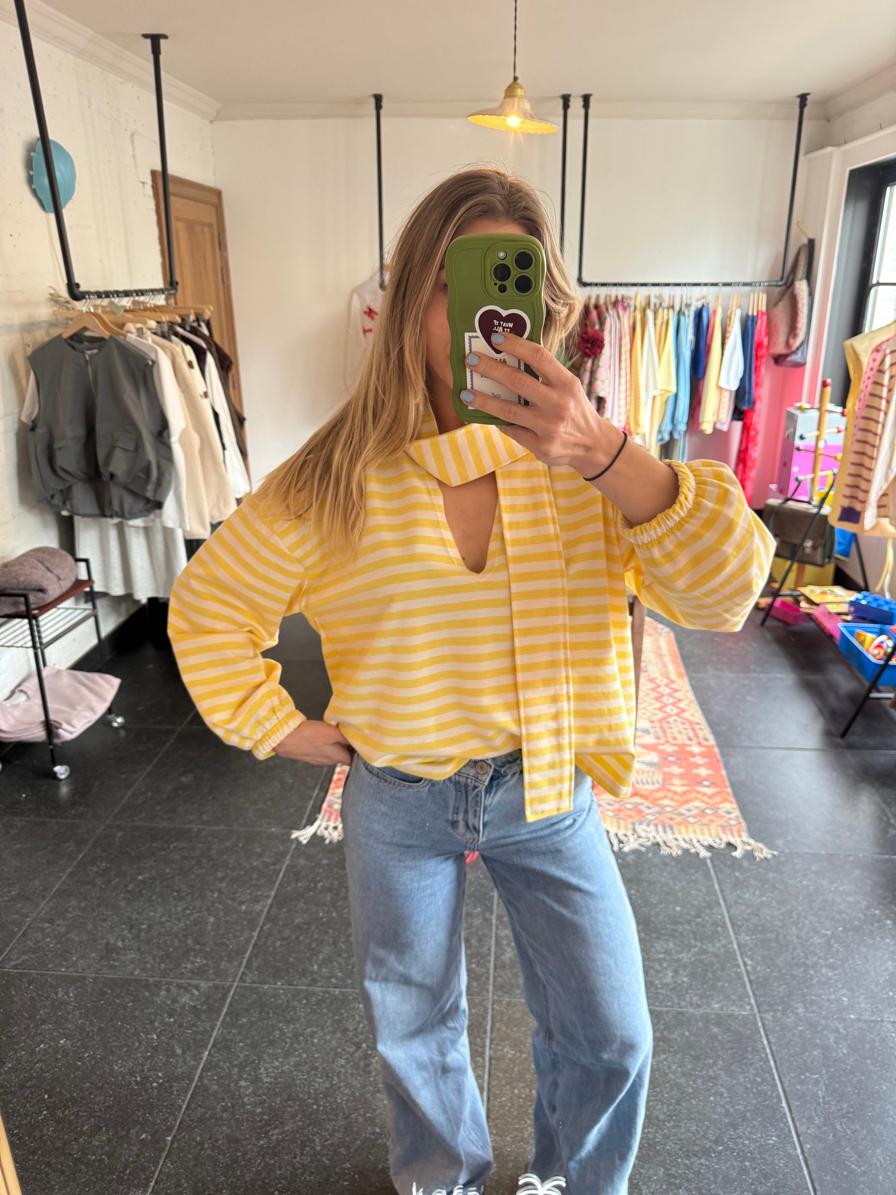 jacky sweatshirt + sjaaltje light yellow