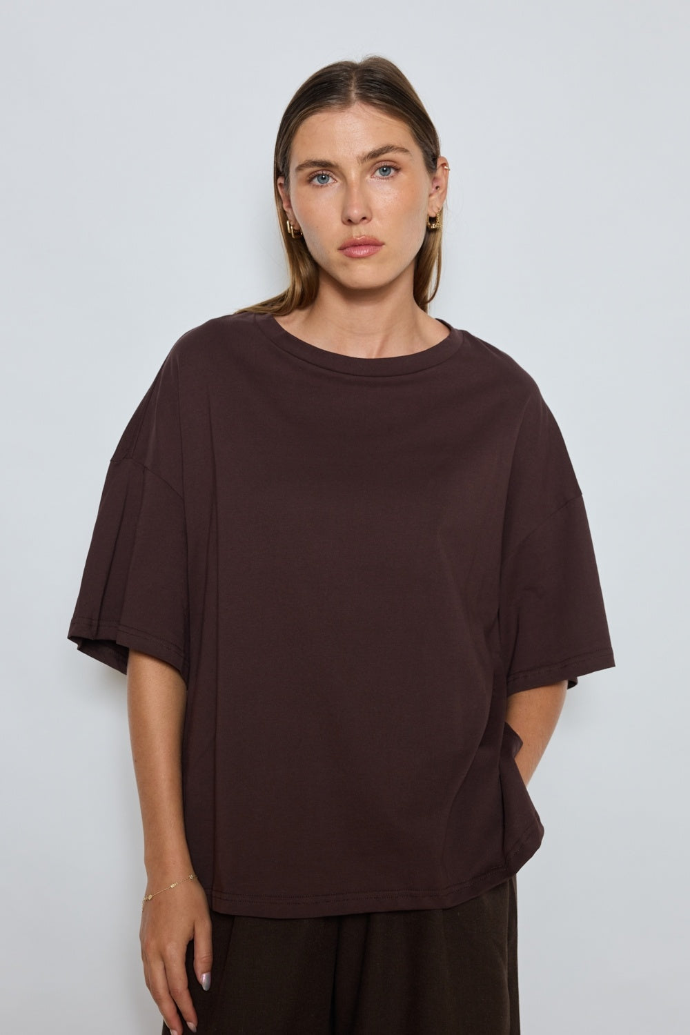 t-shirt-oversize-a-manches-courtes_chocolat_68b5b4f90c9b4_ad7a962c-1de8-4b71-81ad-3024a6282423.jpg